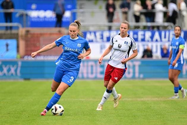 Soccer I Women I Season 2024 2025 I 2 Bundesliga I 26 Matchday I SV Meppen Hamburger SV I 18 05 2025 Nina Rolfes 3, SV Meppen 1912 e V Christin Meyer 16, Hamburger SV Meppen Hänsch Arena Niedersachsen Germany Copyright: xLobeca FelixxSchlikisx