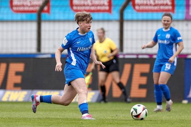 Lea Mauly SV Meppen, 19 on the ball, single image, full body, action, action scene, THE DFB GUIDELINES PROHIBIT ANY USE OF PHOTOGRAPHS AS IMAGE SEQUENCES AND OR QUASI VIDEO, 18 05 2025, Meppen Germany , Soccer, 2 Women Bundesliga, SV Meppen Hamburger SV xobx