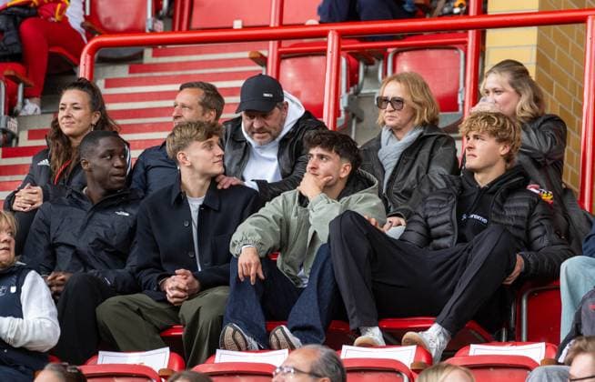 Soccer, Women, Season 2024 2025, 2 Women Bundesliga 26 Matchday , 1 FC Union Berlin FSV Gütersloh, f l Anna Wiesner Assistant to the Management , Oluwaseun Ogbemudia 1 FC Union Berlin , Managing Director Sport Horst Heldt 1 FC Union Berlin , Aljoscha Kemlein 1 FC Union Berlin , Coach Steffen Baumgart 1 FC Union Berlin with wife Katja and daughter Fiona, David Preu 1 FC Union Berlin , Tom Rothe 1 FC Union Berlin in the stands, 18 05 2025, Copyright: xMatthiasxKochx