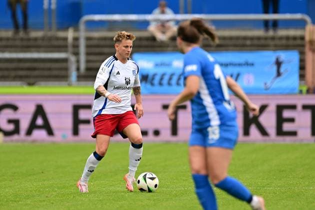 Soccer I Women I Season 2024 2025 I 2 Bundesliga I 26 Matchday I SV Meppen Hamburger SV I 18 05 2025 Jobina Verena Lahr 31, Hamburger SV on the ball Meppen Hänsch Arena Lower Saxony Germany Copyright: xLobeca FelixxSchlikisx
