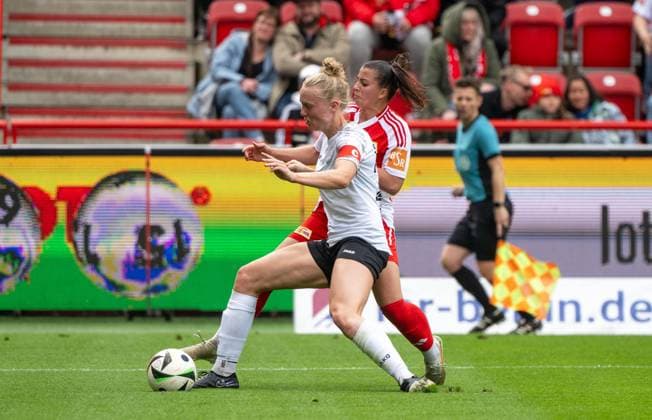 Soccer, Women, Season 2024 2025, 2 Women Bundesliga 26 Matchday , 1 FC Union Berlin FSV Gütersloh, v l Lilly Stojan Gütersloh , Korina Janez 1 FC Union , 18 05 2025, Copyright: xMatthiasxKochx