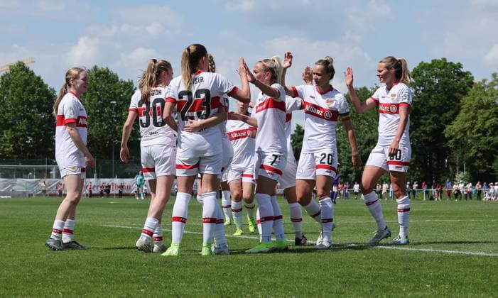 Stuttgart , Football Regionalliga Süd , VfB Stuttgart Women vs TSV Schwaben Augsburg , Cheers VfB