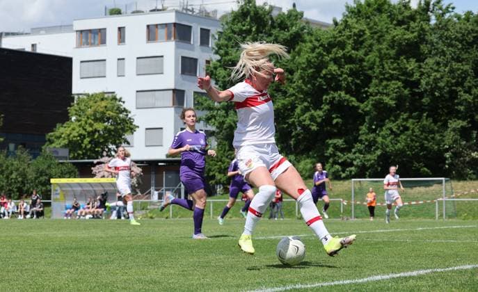 Stuttgart , Soccer Regionalliga Süd , VfB Stuttgart Women vs TSV Schwaben Augsburg , Mandy Islacker VfB