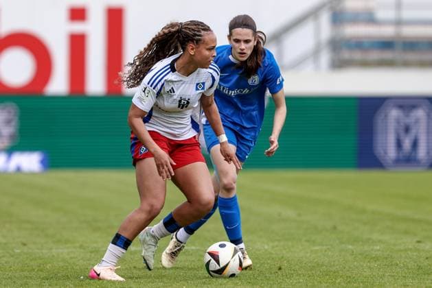 from left Lisa Baum Hamburger SV, 11 and Marie Bleil SV Meppen, 7 in duel, duel, dynamics, action, action scene, THE DFB REGULATIONS PROHIBIT ANY USE OF PHOTOGRAPHS AS IMAGE SEQUENCES AND OR QUASI VIDEO , 18 05 2025, Meppen Germany , Football, 2 Womens Bundesliga, SV Meppen Hamburger SV xobx