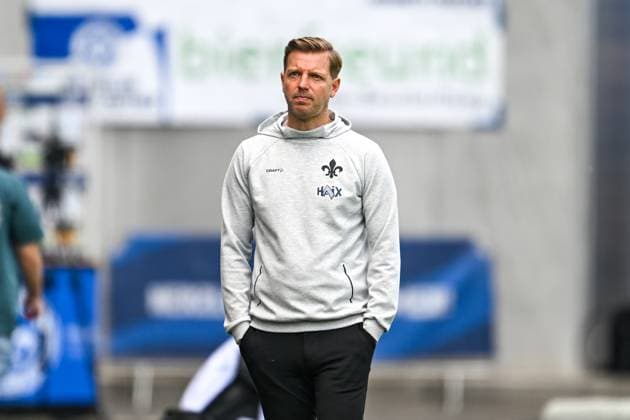 Florian Kohfeldt SV Darmstadt 98, Coach before the match, GER, SV Darmstadt 98 vs SSV Jahn Regensburg, 2 Bundesliga, Football, Matchday 34, Season 2024 2025, 18 05 2025 DFL REGULATIONS PROHIBIT ANY USE OF PHOTOGRAPHS as IMAGE SEQUENCES and or QUASI VIDEO GER, SV Darmstadt 98 vs SSV Jahn Regensburg, 2 Bundesliga, Football, Matchday 34, Season 2024 2025, 18 05 2025 Darmstadt Copyright: xEibner-Pressefoto FlorianxWiegandx EP_FWD