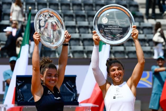 Foto IPP Cavaliere Emiliano. Roma 18 05 2025. Tennis Internazionali d Italia 2025. Nella foto: Jasmine Paolini e Sara Errani. Italy Photo Press - World Copyright italy ITALY  Copyright: xR4924_italyphotopressx
