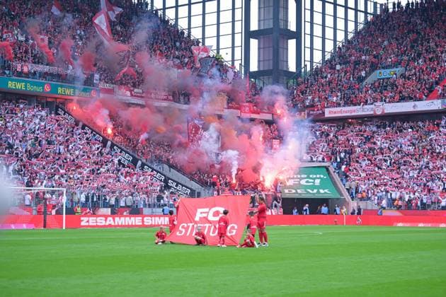 18 05 2025, Football, 2 Bundesliga, 34 Matchday Season 2024 2025, 1 FC Köln 1 FC Kaiserslautern, Pyrotechnics 1 FC Kaiserslautern xRHR PHOTO TKx Copyright: RHR-FOTOx RHR-FOTO TK