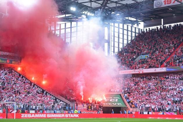 18 05 2025, Football, 2 Bundesliga, 34 Matchday Season 2024 2025, 1 FC Köln 1 FC Kaiserslautern, Pyrotechnics 1 FC Kaiserslautern xRHR PHOTO TKx Copyright: RHR-FOTOx RHR-FOTO TK