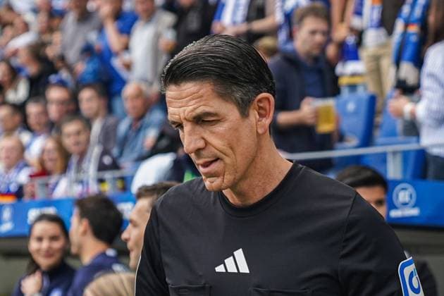 2 Soccer Bundesliga, Karlsruher SC SC Paderborn 07, 18 05 2025 Deniz Aytekin Referee 2 Soccer Bundesliga, Karlsruher SC SC Paderborn 07 BBBank Wildpark Karlsruhe, 18 05 2025 DFB DFL REGULATIONS PROHIBIT ANY USE OF PHOTOGRAPHS AS IMAGE SEQUENCES AND OR QUASI VIDEO Copyright: xBEAUTIFULxSPORTS Boscox