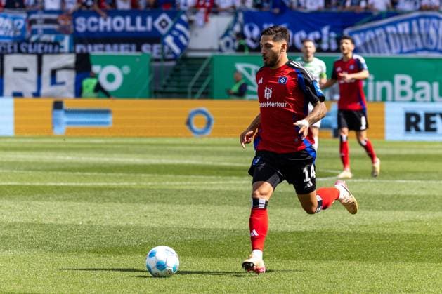 Ludovit Reis 14 Hamburger SV , Spvgg Greuther Fuerth vs Hamburger SV Football, 2 Bundesliga, DFL, Saison 2024 2025, Rueckrunde, 34 Spieltag, 18 05 2025 DFB regulations prohibit any use of photographs as image sequences and or quasi video Copyright: xkolbert-press MartinxAgüerax