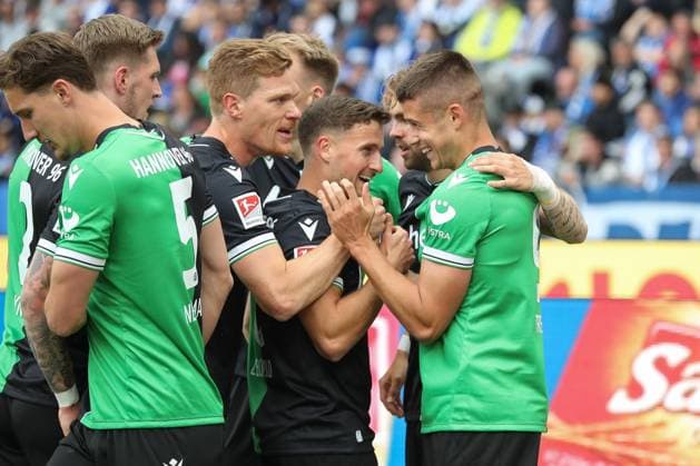 18 05 2025, xtgx, Fußball 2 Bundesliga, Hertha BSC Berlin Hannover 96 emspor, v l Nicolo Tresoldi Hannover, 9 Jubel, Torjubel, jubelt ueber das Tor, celebrate the goal, celebration DFL DFB REGULATIONS PROHIBIT ANY USE OF PHOTOGRAPHS as IMAGE SEQUENCES and or QUASI VIDEO Berlin