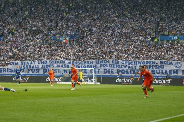 18 05 2025, xhettx, Soccer 2 Bundesliga, Karlsruher SC SC Paderborn 07 v l banner regarding the police action against Kaiserslautern DFL DFB REGULATIONS PROHIBIT ANY USE OF PHOTOGRAPHS as IMAGE SEQUENCES and or QUASI VIDEO