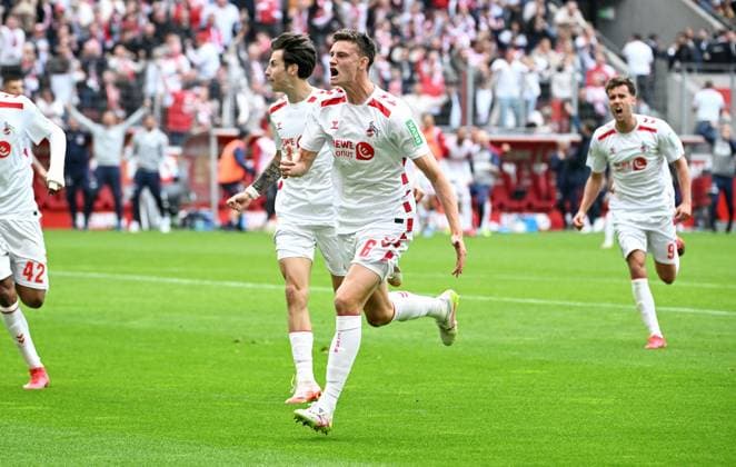 Soccer, Bundesliga, Germany, Men, Season 2024 2025, Matchday 34, Rhein Energie Stadion Köln, 1 FC Köln FC Kaiserslautern Cheers Eric Martel KOE after his goal for 1 0 Cheers, joy, action