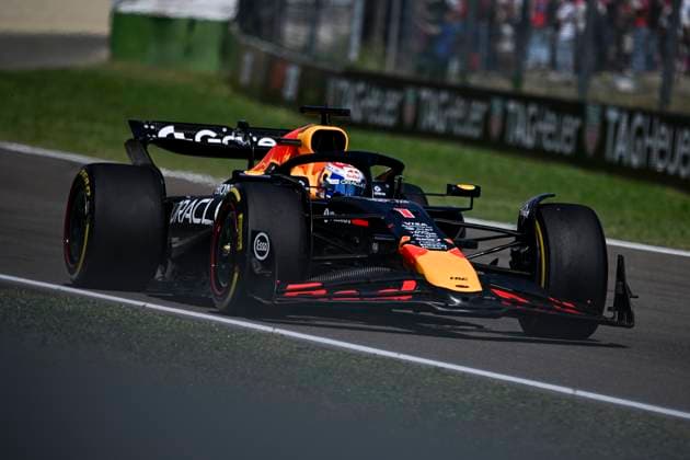 F1 - EMILIA ROMAGNA GRAND PRIX 2025 01 VERSTAPPEN Max (nld), Red Bull Racing RB21, action during the Formula 1 AWS Gran Premio del Made in Italy e Dell™Emilia-Romagna 2025, Emilia Romagna Grand Prix 2025, 7th round of the 2025 FIA Formula One World Championship, WM, Weltmeisterschaft from May 16 to 18, 2025 on the Autodromo Internazionale Enzo e Dino Ferrari, in Imola, Italy - ImolaItaly  Copyright: xALBERTOxVIMERCATIx