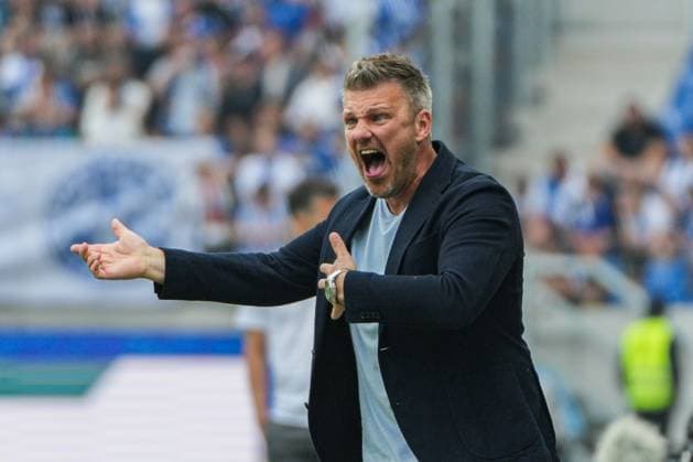 2 Soccer Bundesliga, Karlsruher SC SC Paderborn 07, 18 05 2025 ukasz Kwasniok SC Paderborn 07 Trainer 2 Soccer Bundesliga, Karlsruher SC SC Paderborn 07 BBBank Wildpark Karlsruhe, 18 05 2025 DFB DFL REGULATIONS PROHIBIT ANY USE OF PHOTOGRAPHS AS IMAGE SEQUENCES AND OR QUASI VIDEO Copyright: xBEAUTIFULxSPORTS Boscox