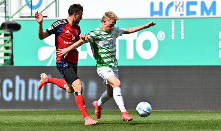 18 05 2025 Soccer season 2024 2025 2 Soccer Bundesliga 34 Matchday SpVgg Greuther Fürth Kleeblatt Hamburger HSV Hamburg HSV Sportfoto Zink xwoxzix DFL regulations prohibit any use of photographs as image sequences and or quasi video only for editorial use Jonas Meffert 23, Hamburger SV HSV Jomaine Consbruch 14, SpVgg Greuther Fürth