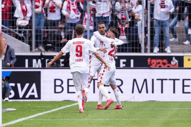 GER, 2 FBL, 1 FC Köln Koel vs 1 FC Kaiserslautern 18 05 2025, RheinEnergieStadion, Köln, GER, 2 FBL, 1 FC Köln Koel vs 1 FC Kaiserslautern in the picture Goal celebrations for the 2 0 goal by Luca Waldschmift 1 FC Köln Koeln, 9 Damion Downs 1 FC Köln Koeln, 42 Jan Thielmann 1 FC Köln Koeln, 29 nordphotoxGmbHxx xChristianxSchulze nph000300