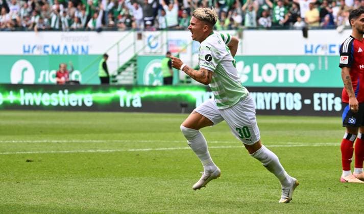 18 05 2025 Soccer Season 2024 2025 2 Soccer Bundesliga 34 Matchday SpVgg Greuther Fürth Kleeblatt Hamburger HSV Hamburg HSV Sportfoto Zink xwoxzix DFL regulations prohibit any use of photographs as image sequences and or quasi video only for editorial use Torjubel Jubel Freude nach Treffer Tor Torschuß zum 1 0 durch Felix Klaus 30, SpVgg Greuther Fürth