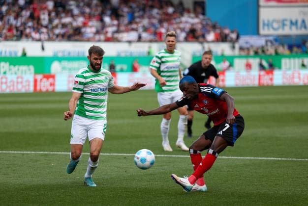 Jean Luc Dompe 7 Hamburger SV flanks, Spvgg Greuther Fuerth vs Hamburger SV Football, 2 Bundesliga, DFL, Saison 2024 2025, Rueckrunde, 34 Spieltag, 18 05 2025 DFB regulations prohibit any use of photographs as image sequences and or quasi video Copyright: xkolbert-press MartinxAgüerax