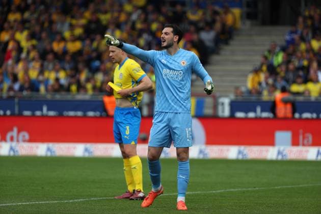 Braunschweig vs Nuremberg, 2 BL Braunschweig, 18 05 2025, FOOTBALL Eintracht Braunschweig vs 1 FC Nuremberg, 2 BL, Season 2024 25 Paul Jaeckel Eintracht Braunschweig , Goalkeeper Marko Johansson Eintracht Braunschweig Braunschweig