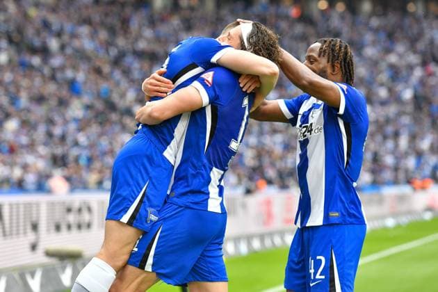 Soccer 2 Bundesliga, Hertha BSC Berlin Hannover 96 18 05 2025, xdanx, Soccer 2 Bundesliga, Hertha BSC Berlin Hannover 96 emspor, v l jubilation after the 1 1 by Fabian Reese Hertha BSC ,Jonjoe Kenny Hertha BSC ,Deyovaisio Zeefuik Hertha BSC DFL DFB REGULATIONS PROHIBIT ANY USE OF PHOTOGRAPHS as IMAGE SEQUENCES and or QUASI VIDEO Daniel Lakomski Mix1 Berlin Olympiastadion Berlin Germany DEU Copyright: xDanielxLakomskix