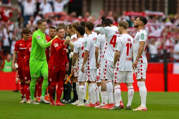 Cologne, Germany, 18 05 25 the players of 1 FC Köln and 1 FC Kaiserslautern shake hands during the 2 Bundesliga match between 1 FC Köln vs 1 FC Kaiserslautern at RheinEnergieStadion Köln RheinEnergieStadion North Rhine Westphalia Germany Copyright: xBrauer-Fotoagenturx xAdrianxSchlx