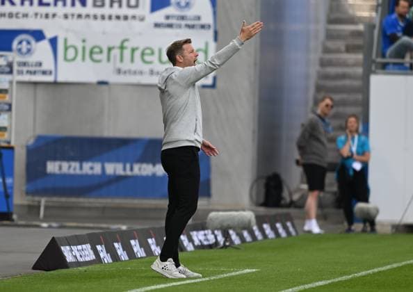 18 05 2025, xsltx, Soccer 2 Bundesliga, SV Darmstadt 98 Jahn Regensburg v l Florian Kohfeldt Head Coach SV Darmstadt 98 DFL DFB REGULATIONS PROHIBIT ANY USE OF PHOTOGRAPHS as IMAGE SEQUENCES and or QUASI VIDEO