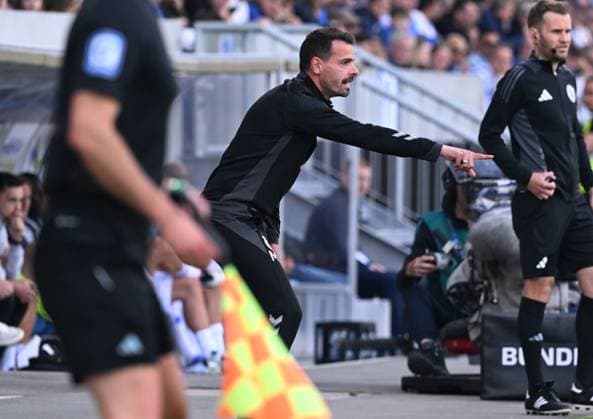 18 05 2025, xsltx, Soccer 2 Bundesliga, SV Darmstadt 98 Jahn Regensburg v l Munier Raychouni Interim coach SSV Jahn Regensburg DFL DFB REGULATIONS PROHIBIT ANY USE OF PHOTOGRAPHS as IMAGE SEQUENCES and or QUASI VIDEO