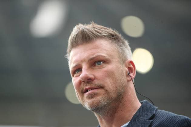 Lukas Kwasniok SC Paderborn 07, Head Coach , Karlsruher SC vs SC Paderborn 07, 2 Bundesliga, 34 Matchday, 2024 2025, 18 05 2025, DFL REGULATIONS PROHIBIT ANY USE OF PHOTOGRAPHS AS IMAGE SEQUENCES AND OR QUASI VIDEO, Karlsruher SC vs SC Paderborn 07, 2 Bundesliga, 34 Matchday, 2024 2025, 18 05 2025 Karlsruhe Copyright: xEibner-Pressefoto JanxPrihodax EP_JPA