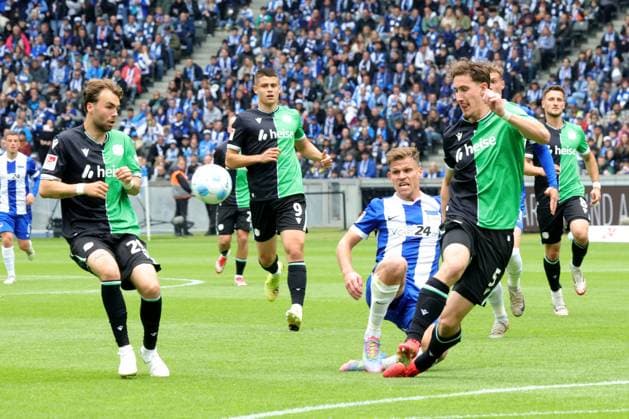 DEU, DFL, 2 FBL, Hertha BSC vs Hannover 96, 18 05 2025, Berliner Olympiastadion, Berlin, DEU, DFL, 2 FBL, Hertha BSC vs Hannover 96, pictured Florian Niederlechner Hertha BSC Berlin 7 , Phil Neumann Hannover 96 5 , Kolja Oudenne Hannover 96 29 , Nicolo Tresoldi Hannover 96 9 DFL regulations prohibit any use of Photographs as image sequences and or quasi video nordphotoxGmbHx xEngler nph00076