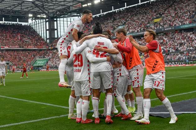 Luca Waldschmidt Koeln 9 cheers with the team after scoring the 2 0 goal 18 05 2025 Soccer 1 FC Koeln vs 1 FC Kaiserslautern, Rheinenergiestadion, Koeln, DFB DFL REGULATIONS PROHIBIT ANY USE OF PHOTOGRAPHS AS IMAGE SEQUENCES AND OR QUASI VIDEO Copyright: xpepphotox xHorstxMauelshagenx pep00321, pep_20250508_hm_32322