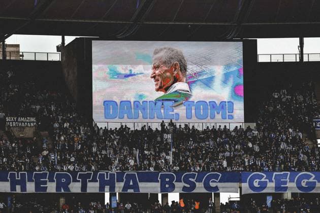 Soccer 2 Bundesliga, Hertha BSC Berlin Hannover 96 18 05 2025, xdanx, Soccer 2 Bundesliga, Hertha BSC Berlin Hannover 96 emspor, v l Thomas E Herrich Hertha BSC Geschaeftsfuehrer , Scoreboard, Thank you,Tom DFL DFB REGULATIONS PROHIBIT ANY USE OF PHOTOGRAPHS as IMAGE SEQUENCES and or QUASI VIDEO Daniel Lakomski Mix1 Berlin Olympiastadion Berlin Germany DEU Copyright: xDanielxLakomskix