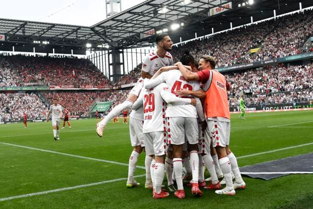 Luca Waldschmidt Koeln 9 cheers with the team after scoring the 2 0 goal 18 05 2025 Soccer 1 FC Koeln vs 1 FC Kaiserslautern, Rheinenergiestadion, Koeln, DFB DFL REGULATIONS PROHIBIT ANY USE OF PHOTOGRAPHS AS IMAGE SEQUENCES AND OR QUASI VIDEO Copyright: xpepphotox xHorstxMauelshagenx pep00321, pep_20250508_hm_32328