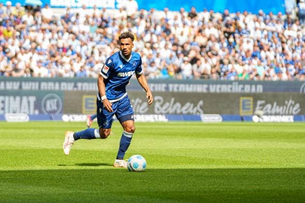 2 Soccer Bundesliga, Karlsruher SC SC Paderborn 07, 18 05 2025 Bambasé Conté Karlsruher SC 31 2 Soccer Bundesliga, Karlsruher SC SC Paderborn 07 BBBank Wildpark Karlsruhe, 18 05 2025 DFB DFL REGULATIONS PROHIBIT ANY USE OF PHOTOGRAPHS AS IMAGE SEQUENCES AND OR QUASI VIDEO Copyright: xBEAUTIFULxSPORTS Boscox
