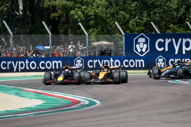 IMOLA - Max Verstappen (Red Bull Racing) during the start of the Emilia-Romagna Grand Prix at the Autodromo Internazionale Enzo e Dino Ferrari. ANP SEM VAN DER WAL xVIxANPxSportx xxANPxIVx 527910510 originalFilename: 527910510.jpg