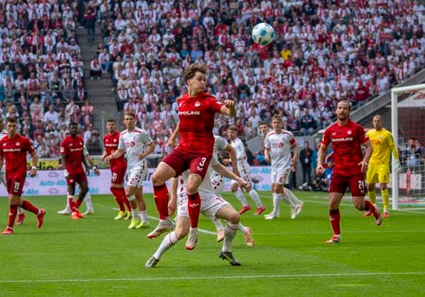 Header by Florian Kleinhansl 1 FC Kaiserslautern, 3 18 05 2025, 1 FC Köln 1 FC Kaiserslautern Fussball, 2 Bundesliga, RheinEnergieStadion Köln DFL regulations prohibit any use of photographs as image sequences and or quasi video Copyright: HMBxMedia xMarcoxBader