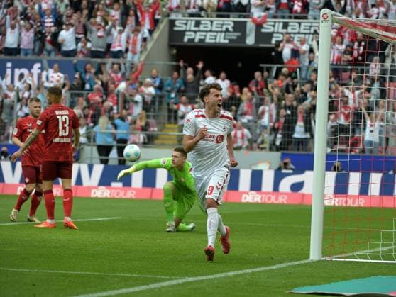 18 05 2025, xjpx, Fußball 2 Bundesliga, 1 FC Koeln 1 FC Kaiserslautern v l Luca Waldschmidt Koeln celebrates his goal for 2 0 DFL DFB REGULATIONS PROHIBIT ANY USE OF PHOTOGRAPHS as IMAGE SEQUENCES and or QUASI VIDEO Koeln