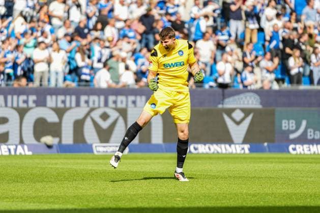 2 Soccer Bundesliga, Karlsruher SC SC Paderborn 07, 18 05 2025 Reaction of Max Weiß Karlsruher SC 1 at 1 0 by Lilian Egloff Karlsruher SC 25 2 Soccer Bundesliga, Karlsruher SC SC Paderborn 07 BBBank Wildpark Karlsruhe, 18 05 2025 DFB DFL REGULATIONS PROHIBIT ANY USE OF PHOTOGRAPHS AS IMAGE SEQUENCES AND OR QUASI VIDEO Copyright: xBEAUTIFULxSPORTS Boscox