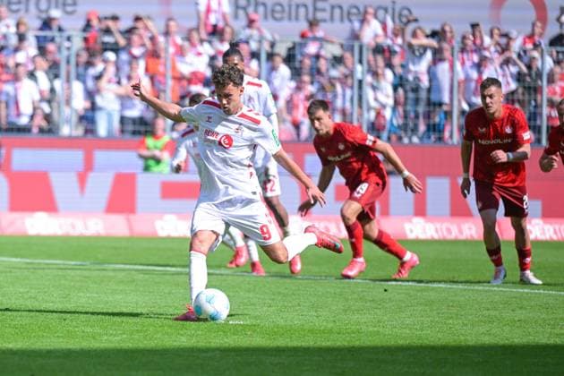 18 05 2025, Football, 2 Bundesliga, Matchday 34 Season 2024 2025, 1 FC Köln 1 FC Kaiserslautern, Luca Waldschmidt 1 FC Köln misses the penalty xRHR PHOTO TKx Copyright: RHR-FOTOx RHR-FOTO TK