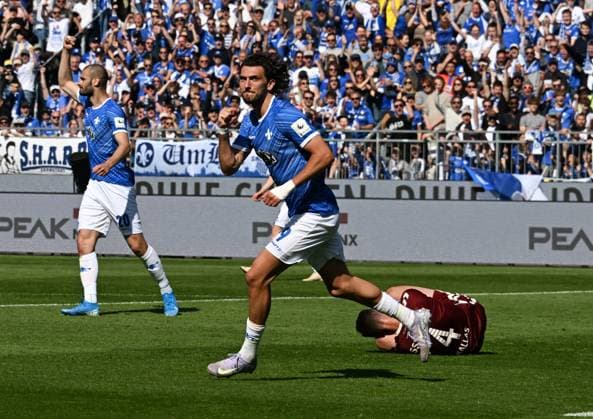 18 05 2025, xsltx, Soccer 2 Bundesliga, SV Darmstadt 98 Jahn Regensburg v l Fraser Hornby SV Darmstadt 98 celebrates his goal for 1 1 DFL DFB REGULATIONS PROHIBIT ANY USE OF PHOTOGRAPHS as IMAGE SEQUENCES and or QUASI VIDEO