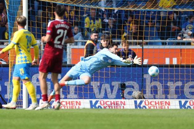 Braunschweig vs Nuremberg, 2 BL Braunschweig, 18 05 2025, FOOTBALL Eintracht Braunschweig vs 1 FC Nuremberg, 2 BL, Season 2024 25 Goalkeeper Marko Johansson Eintracht Braunschweig Braunschweig
