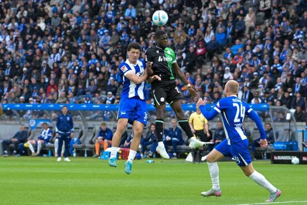 Soccer 2 Bundesliga, Hertha BSC Berlin Hannover 96 18 05 2025, xdanx, Soccer 2 Bundesliga, Hertha BSC Berlin Hannover 96 emspor, v l Ibrahim Maza Hertha BSC ,NoÃ l AsÃ ko Nkili Hannover 96 ,duel, duel, fight, tackle DFL DFB REGULATIONS PROHIBIT ANY USE OF PHOTOGRAPHS as IMAGE SEQUENCES and or QUASI VIDEO Daniel Lakomski Mix1 Berlin Olympiastadion Berlin Germany DEU Copyright: xDanielxLakomskix