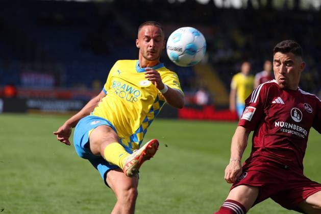 Braunschweig vs Nuremberg, 2 BL Braunschweig, 18 05 2025, FOOTBALL Eintracht Braunschweig vs 1 FC Nuremberg, 2 BL, Season 2024 25 Marvin Rittmuˆller Eintracht Braunschweig , Danilo Soares 1 FC Nuremberg Braunschweig