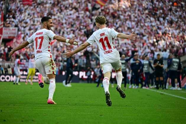 Goal celebration for 3 0 by Florian Kainz Koeln 11 , 1 FC Koeln vs 1 FC Kaiserslautern, 2 Bundesliga, 34 Spieltag, 18 05 2025 DFB regulations prohibit any use of photographs as image sequences and or quasi video Koeln Nordrhein Westfalen Germany Copyright: xkolbert-press MarcxNiemeyerx