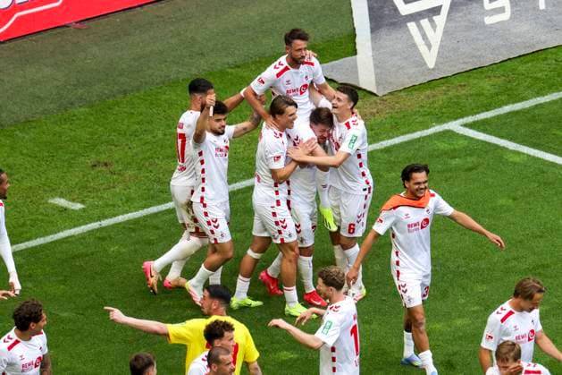 Soccer 2 Bundesliga, 1 FC Köln 1 FC Kaiserslautern, Matchday 34, RheinEnergieStadion Köln celebrating after scoring 4-0, Colognes Mark Uth is carried on the shoulders of his teammates