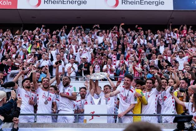 2 Soccer Bundesliga, 1 FC Köln 1 FC Kaiserslautern, 18 05 2025 Champions of the 2 Soccer Bundesliga 1 FC Köln with trophy 2 Soccer Bundesliga, 1 FC Köln 1 FC Kaiserslautern, Cologne, RheinEnergiestadion on 18 05 2025 DFL REGULATIONS PROHIBIT ANY USE OF PHOTOGRAPHS AS IMAGE SEQUENCES AND OR QUASI VIDEO Copyright: xBEAUTIFULxSPORTS Wunderlx