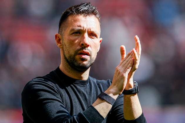 head coach Francesco Farioli of Ajax looks dejected , Eredivisie, AFC Ajax v FC Twente 65, Johan Cruijff ArenA, May 18, 2025, Amsterdam, Netherlands.