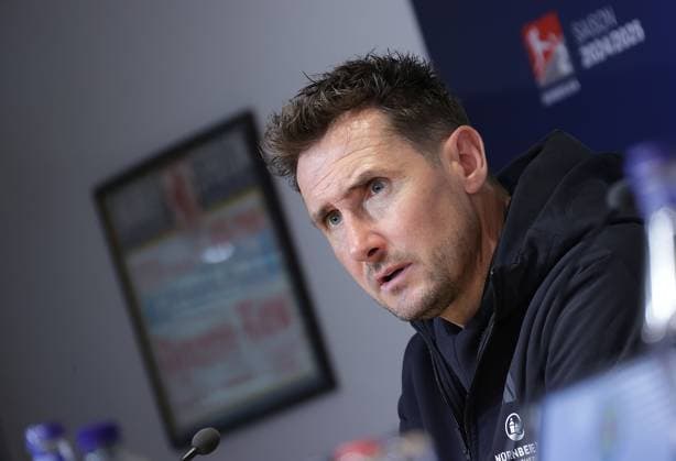 Head coach Miroslav Klose 1 FC Nuernberg in the PK Football, Men, Season 2024 2025 2 BL, Eintracht Stadion, Eintracht Braunschweig vs 1 FC Nuernberg, 1 4 Braunschweig must go into relegation DFL REGULATIONS PROHIBIT ANY USE OF PHOTOGRAPHS AS IMAGE SEQUENCES AND OR QUASI VIDEO