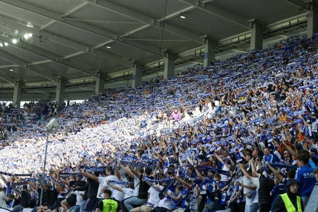 18 05 2025, xhettx, Fußball 2 Bundesliga, Karlsruher SC SC Paderborn 07 v l Schalmeer im Heimblock DFL DFB REGULATIONS PROHIBIT ANY USE OF PHOTOGRAPHS as IMAGE SEQUENCES and or QUASI VIDEO