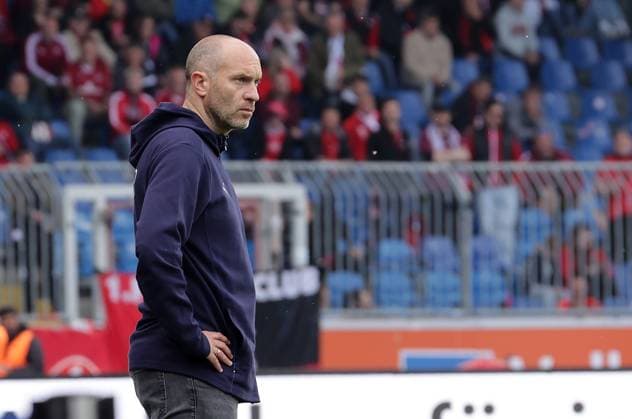Head Coach Daniel Scherning Eintracht Braunschweig Football, Men, Season 2024 2025 2 BL, Eintracht Stadion, Eintracht Braunschweig vs 1 FC Nuernberg, 1 4 Braunschweig must go to relegation DFL REGULATIONS PROHIBIT ANY USE OF PHOTOGRAPHS AS IMAGE SEQUENCES AND OR QUASI VIDEO